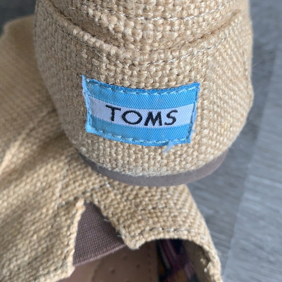 Toms - Picture 6 of 7